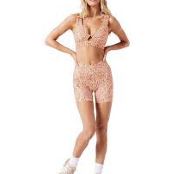 NWT L*Space SET! Carter bike short and do the twist sports bra set - Picture 13 of 16